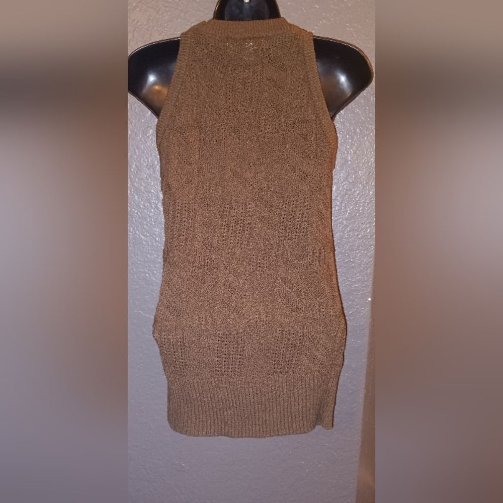 Isaac Mizrahi Brown Sleeveless Mock Neck Sweater W/Faux Buttons on Shoulder - Picture 5 of 7